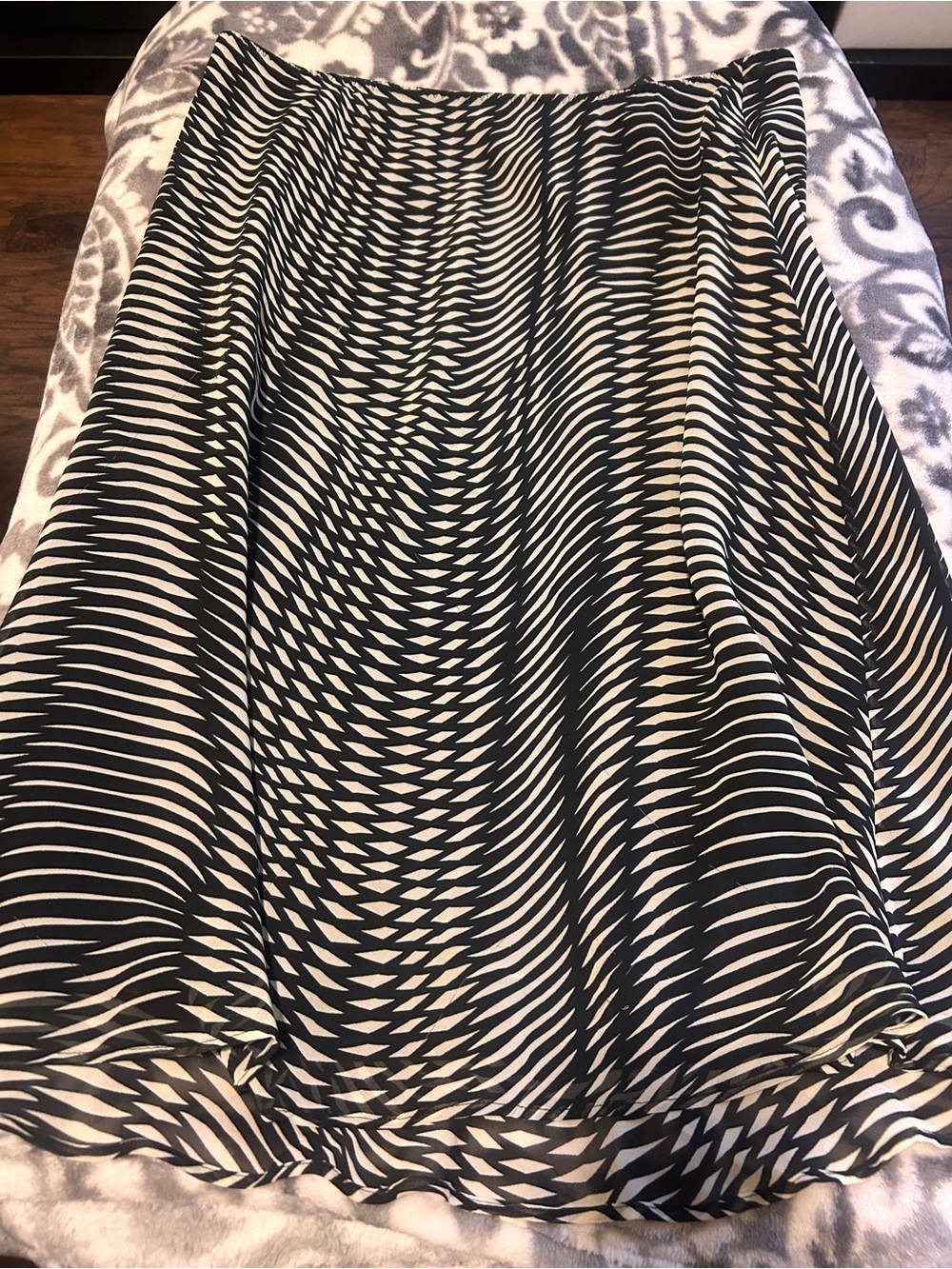 Express Black and White Geometric A-Line Skirt